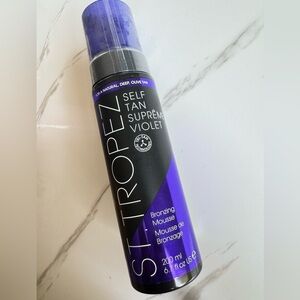 Supreme violet bronzing mousse. St. Tropez